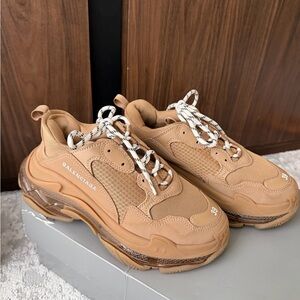 Balenciaga Women’s Beige Sneakers